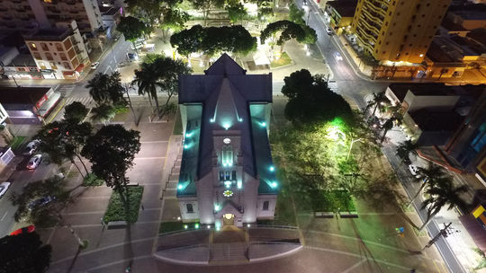 Drone Sobrevoando Igreja Drone Sobrevoando Igreja